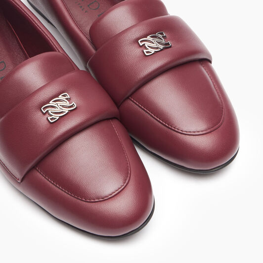  Puff Leather Loafers الخنفساء 1D275Y0101C2606