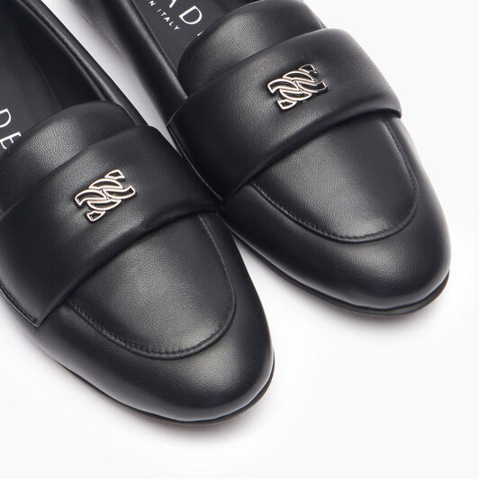  Puff Leather Loafers Noir 1D275Y0101C2606