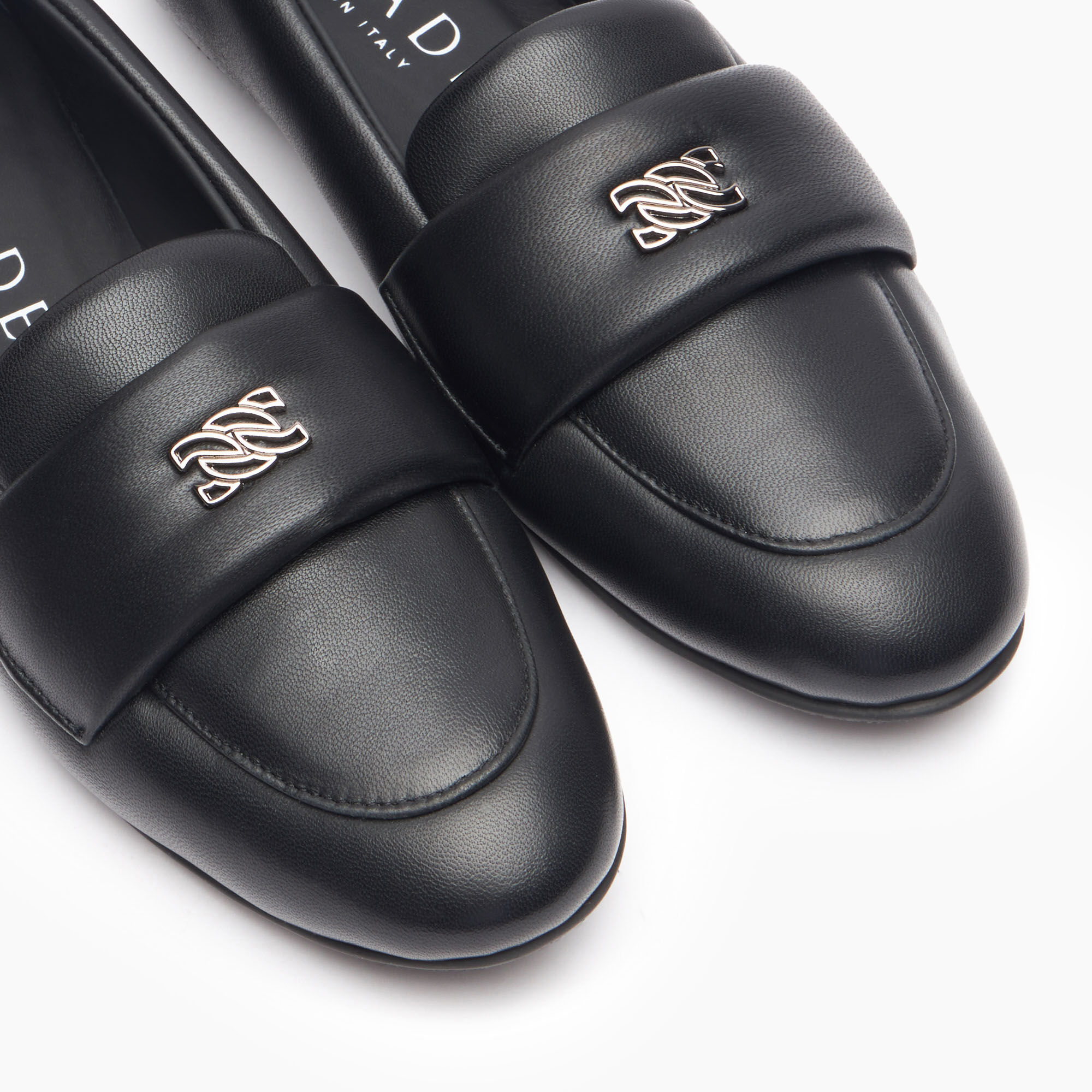  Puff Leather Loafers Negro 1D275Y0101C2606