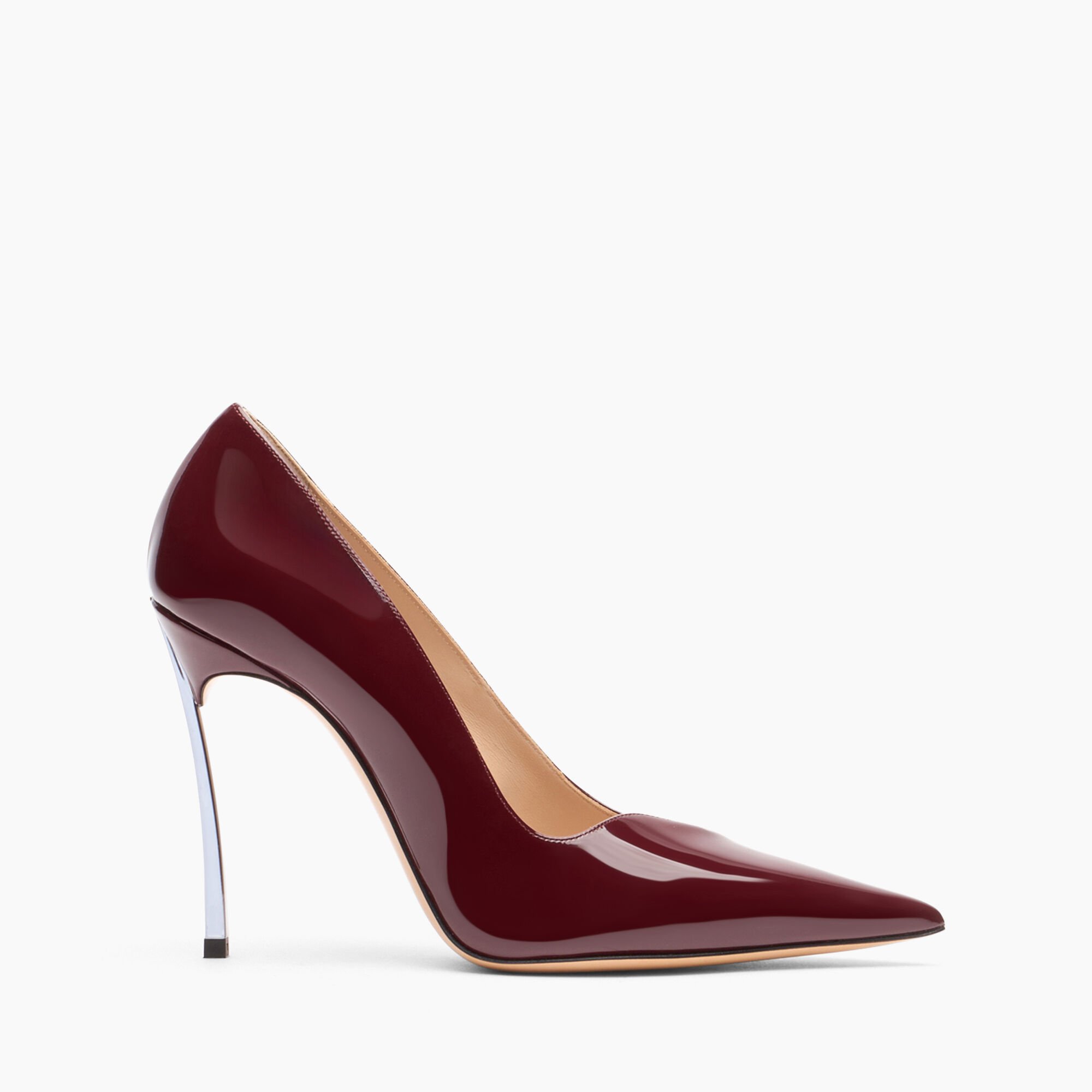 Casadei Superblade Patent Leather Pumps حليبي 1F961Y100MC1444