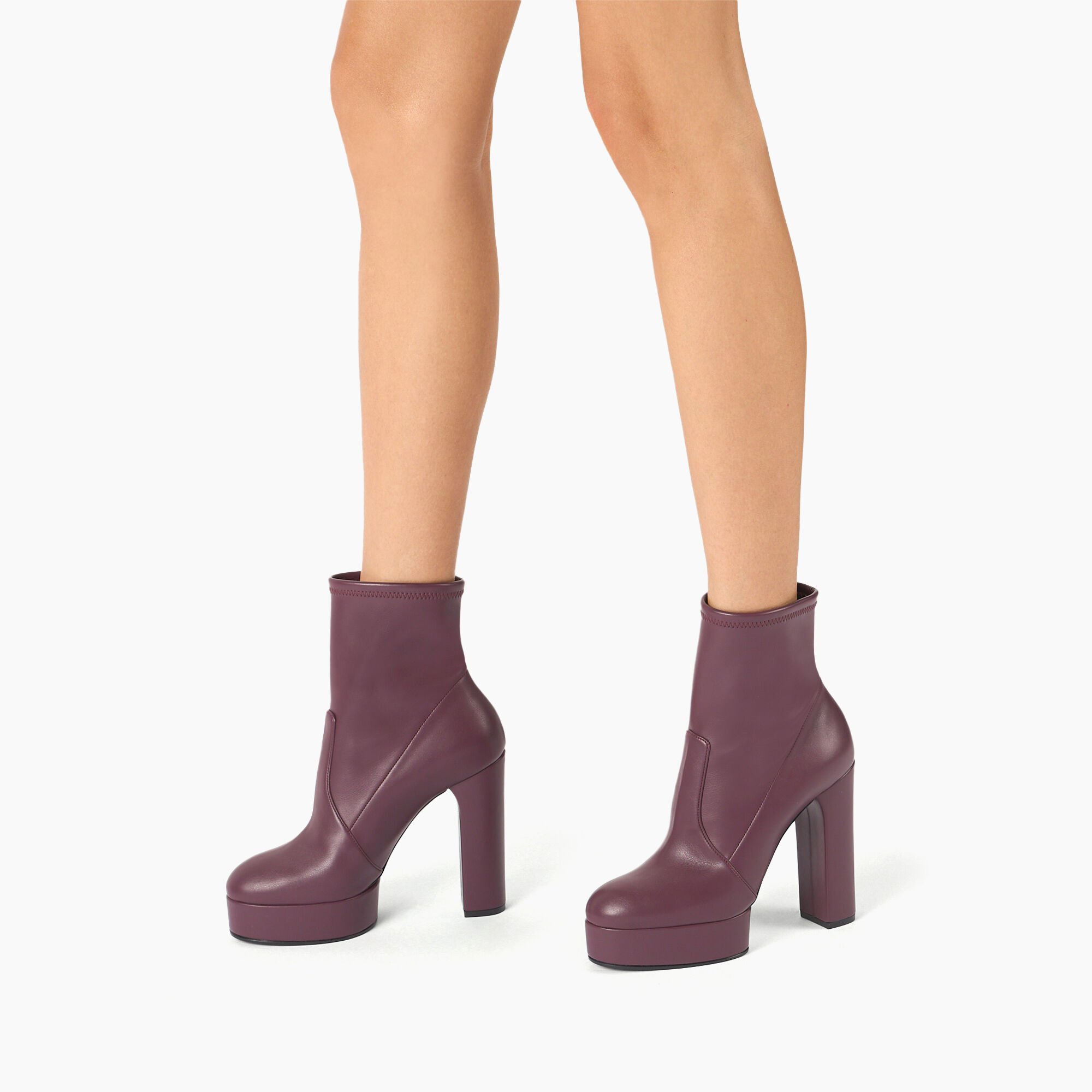 Casadei Betty Ankle Boots حليبي 1Q190W1201LABRS